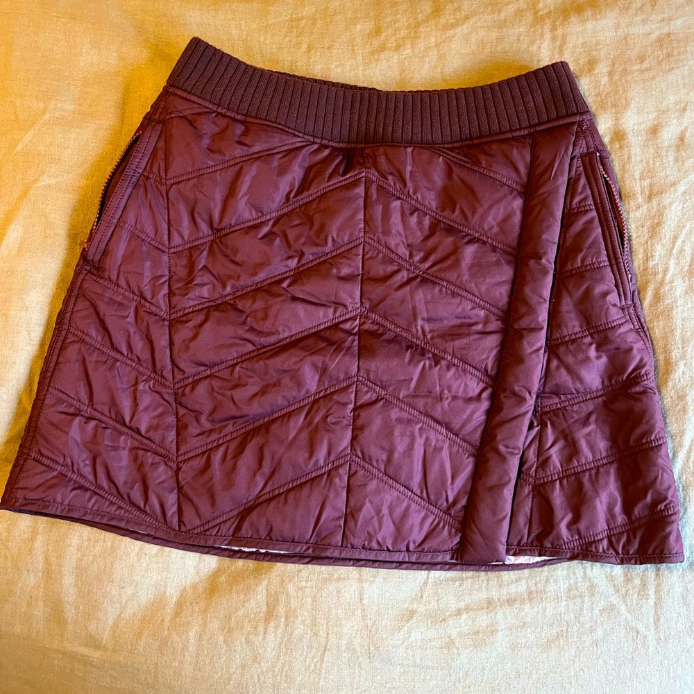 EUC Prana Skirt - Fleece-Lined Body & Pockets - Maroon/Burgundy